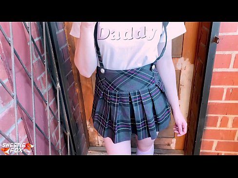 ❤️ 여학생은 그녀의 거시기를 깊이 빨고 수업 대신 성교합니다. ️❌ 항문 포르노 우리